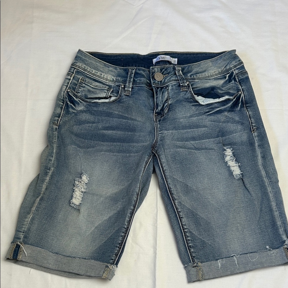 YMI Distressed Denim Knee-Length Jean Shorts Size 3